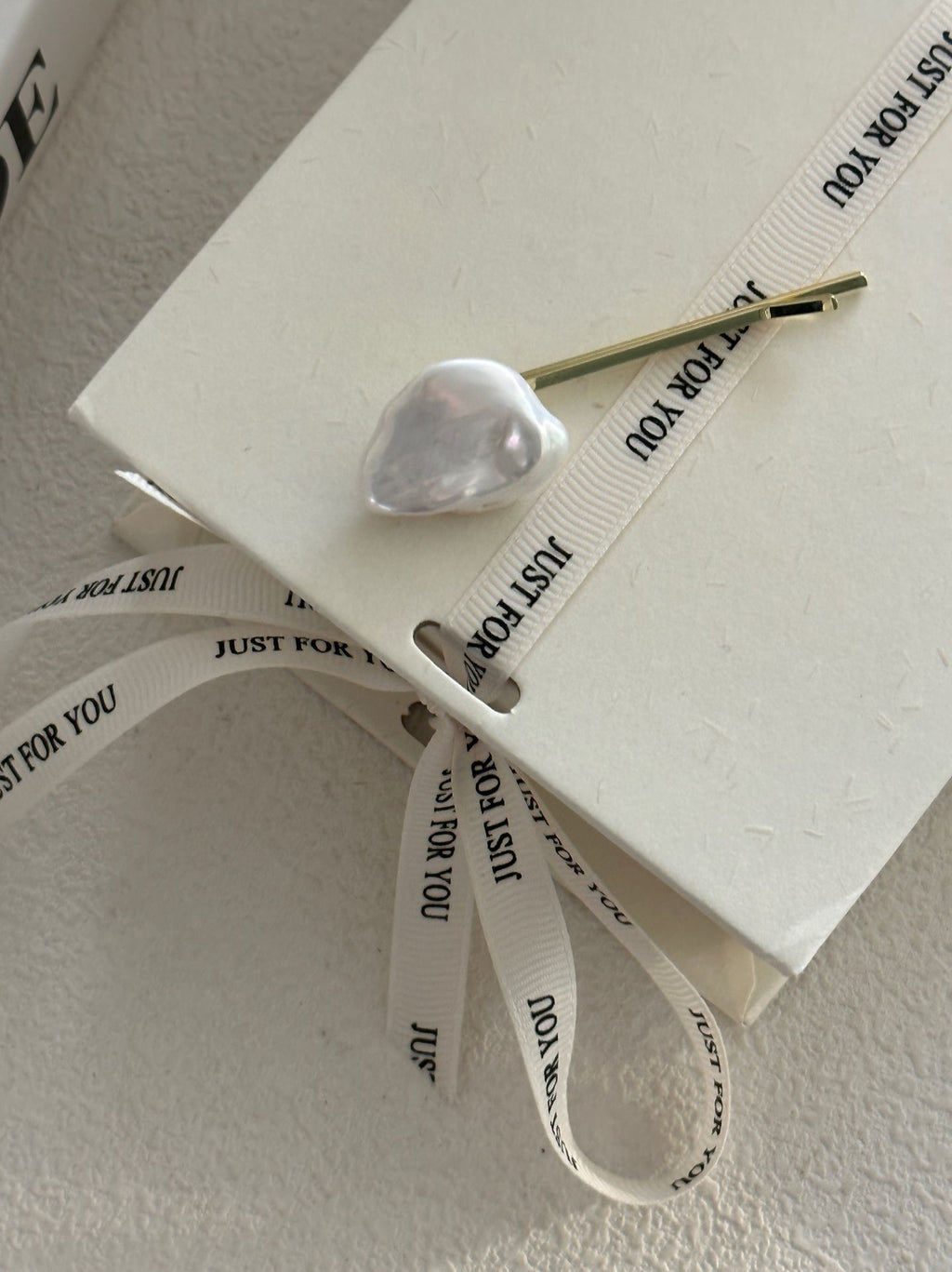 Baroque Pearl Hair Clip
