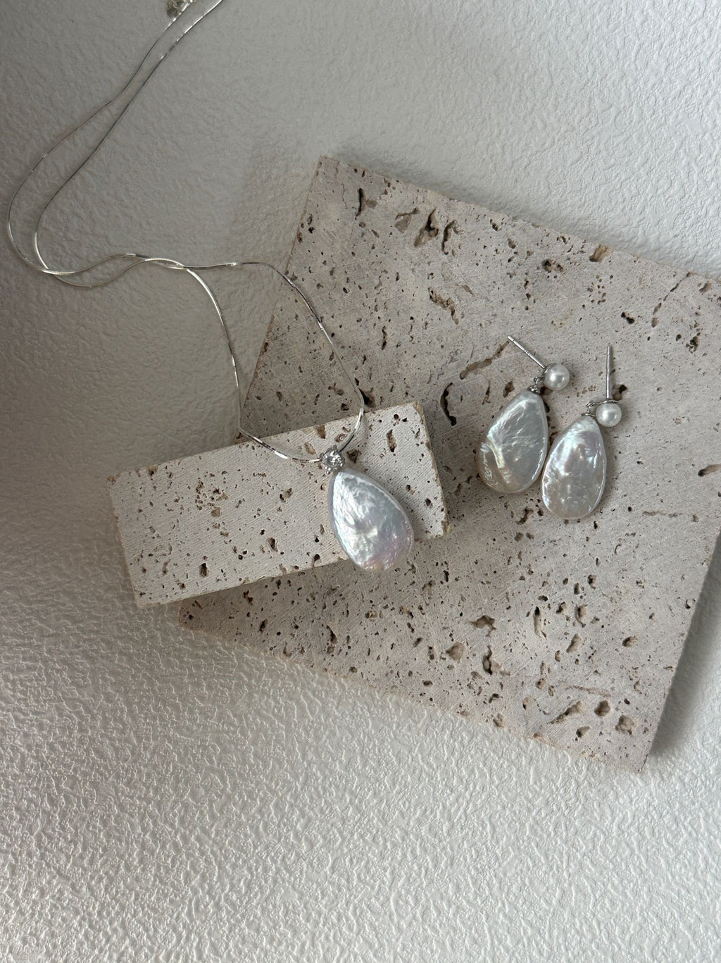 Large Teardrop Pearl Necklace