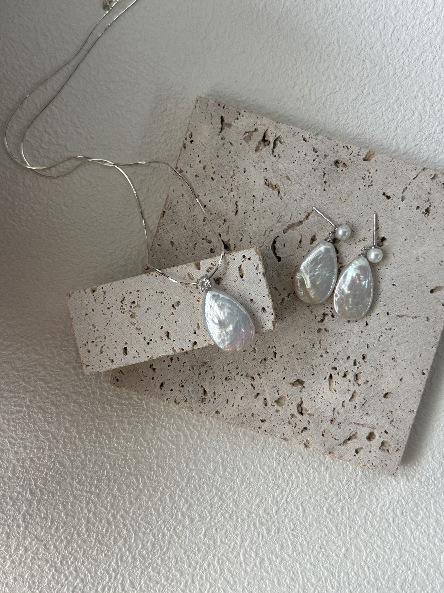 Large Teardrop Pearl Necklace