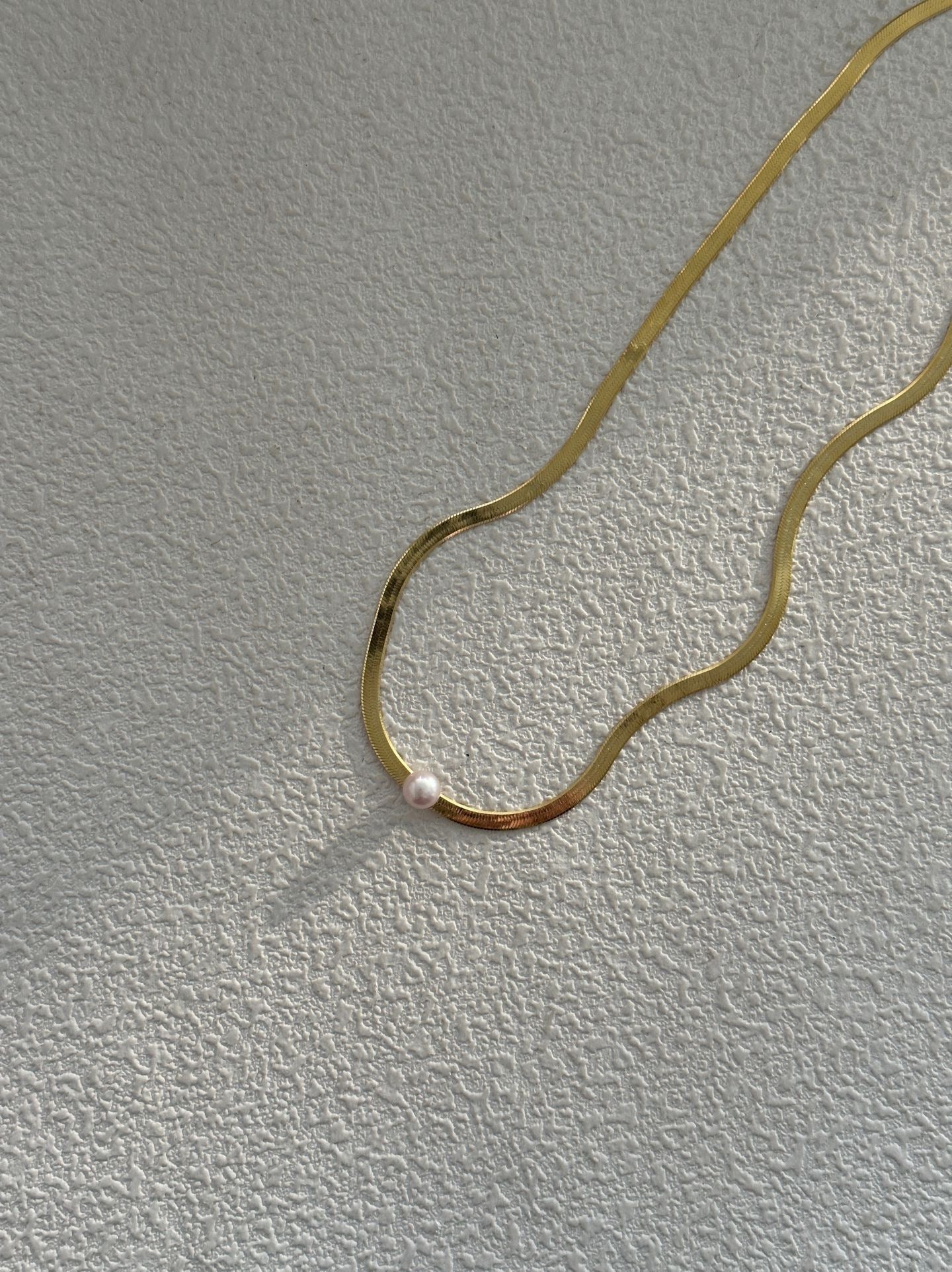 Aurora Pearl Gold Snake Chain Necklace