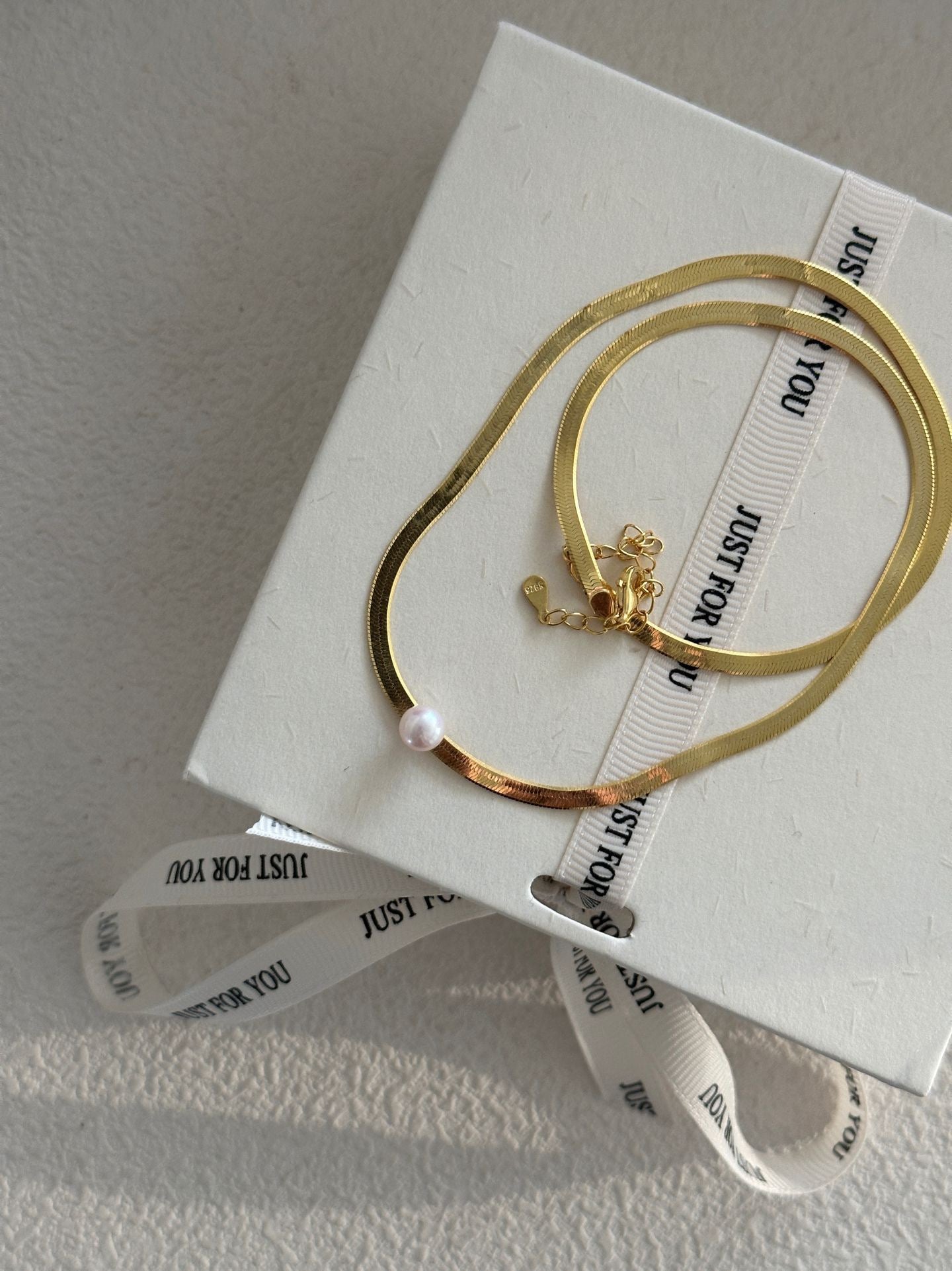 Aurora Pearl Gold Snake Chain Necklace