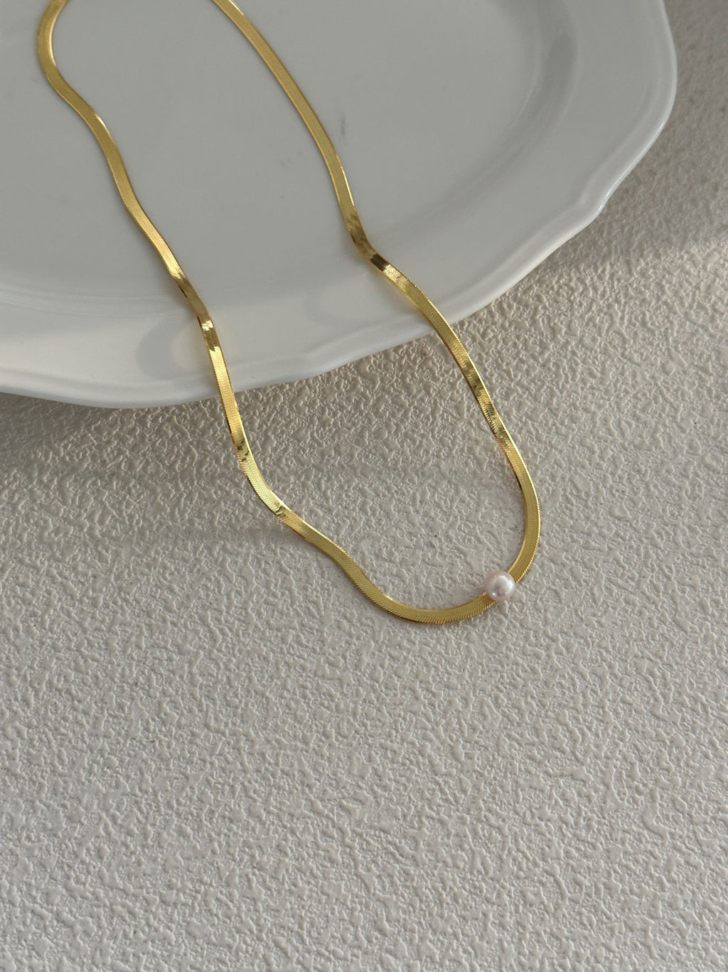 Aurora Pearl Gold Snake Chain Necklace