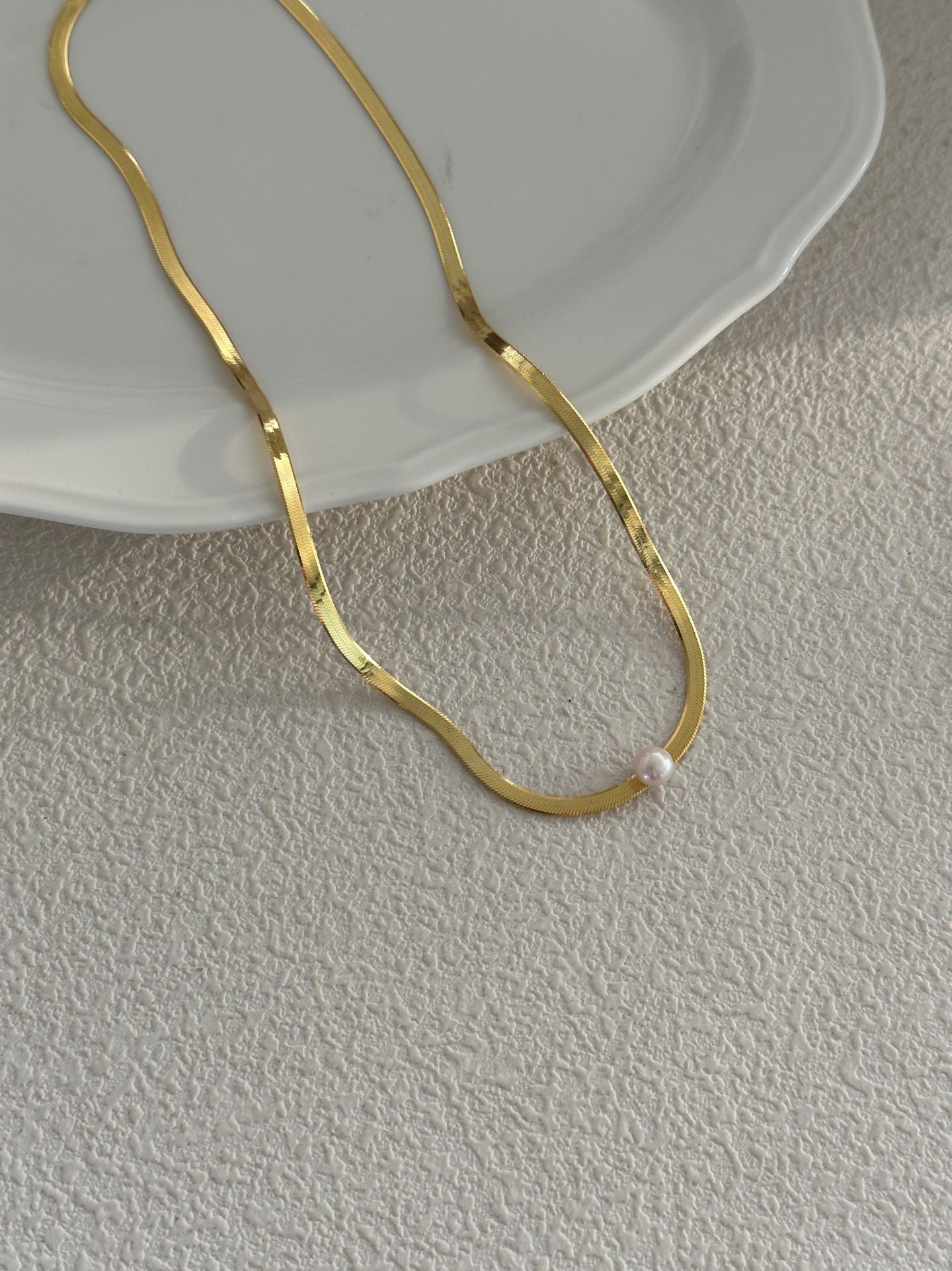 Aurora Pearl Gold Snake Chain Necklace
