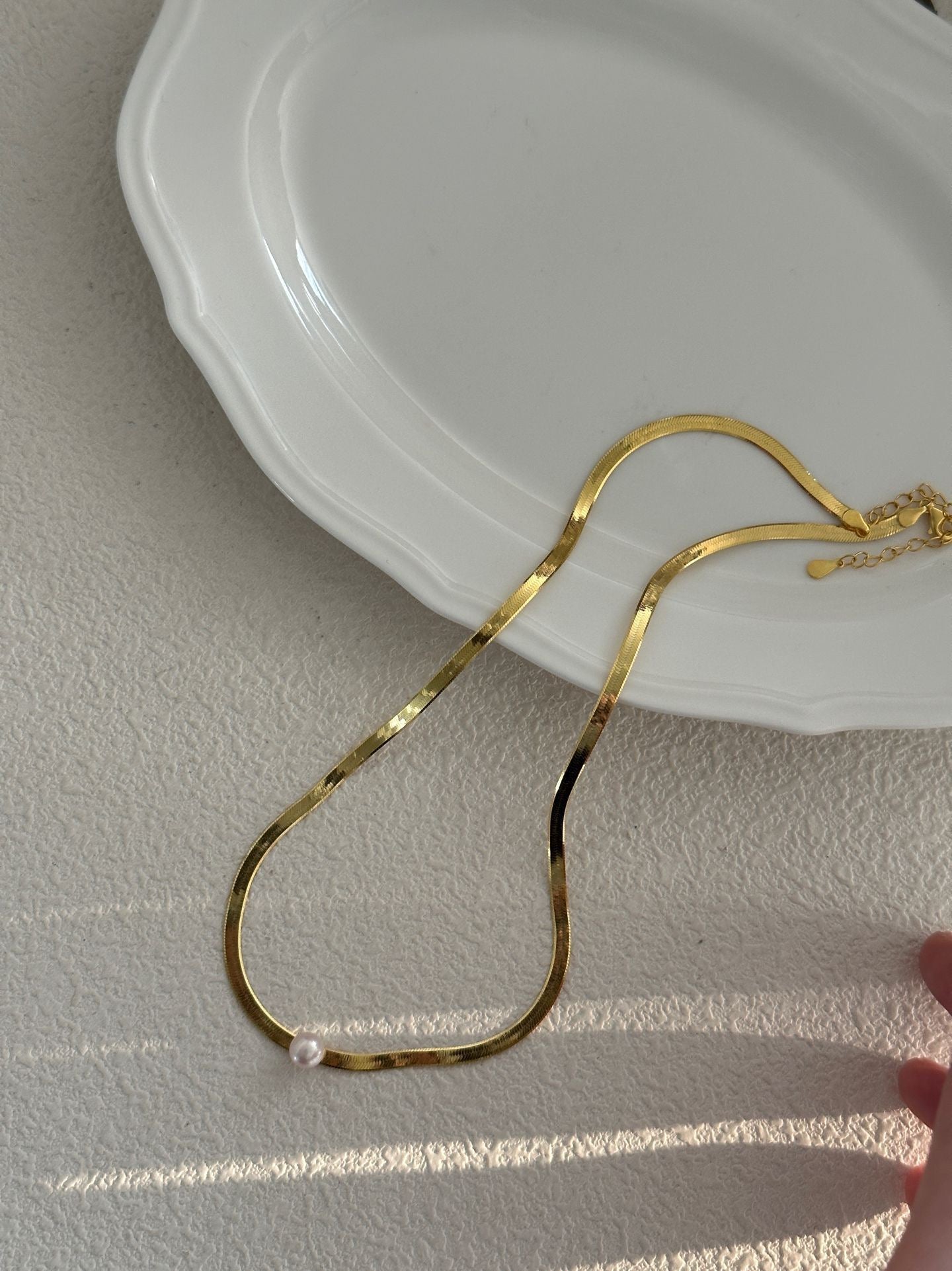 Aurora Pearl Gold Snake Chain Necklace