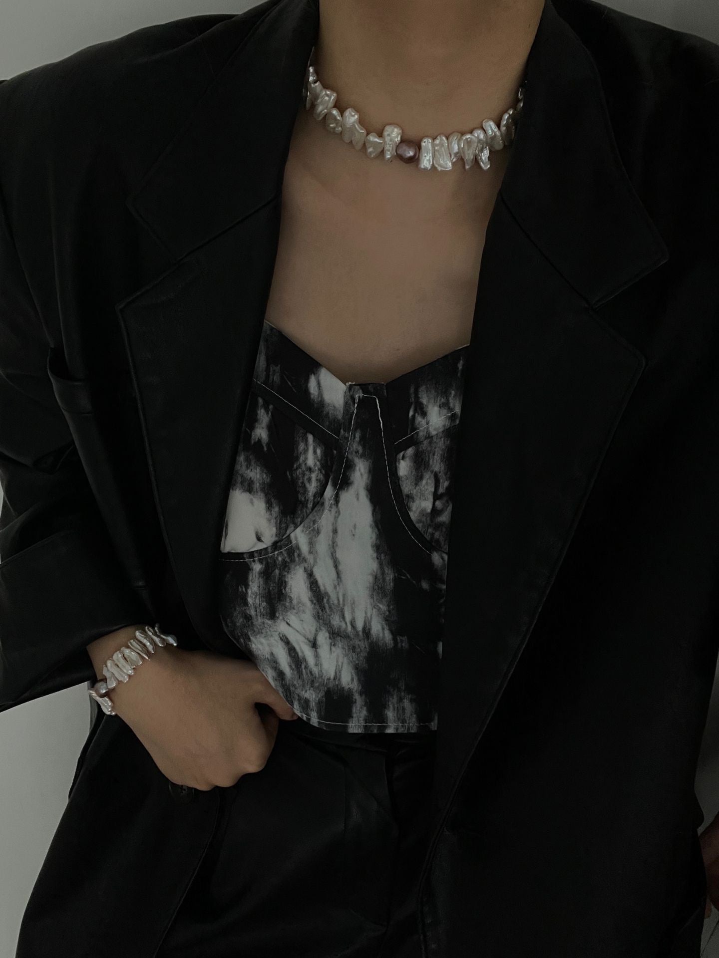Sunflower Baroque Pearl Choker Necklace