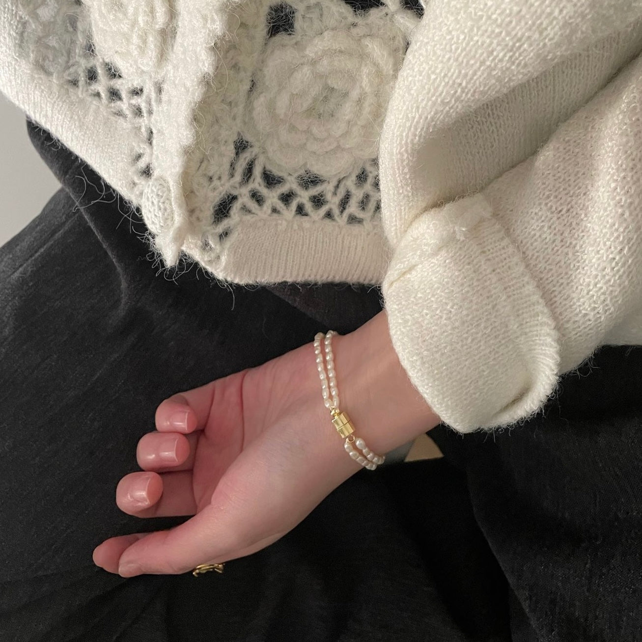 Double Circle Fine Pearl Bracelet