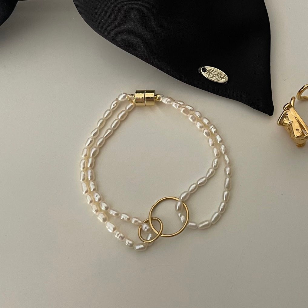 Double Circle Fine Pearl Bracelet