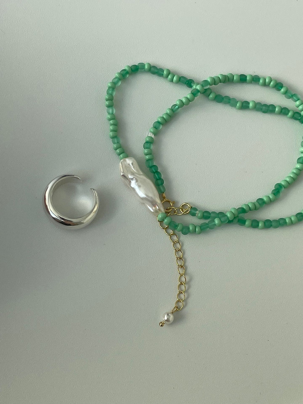 Green Bead Baroque Pearl Necklace