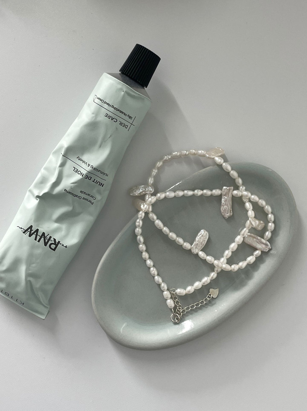 Lace Baroque Pearl Necklace