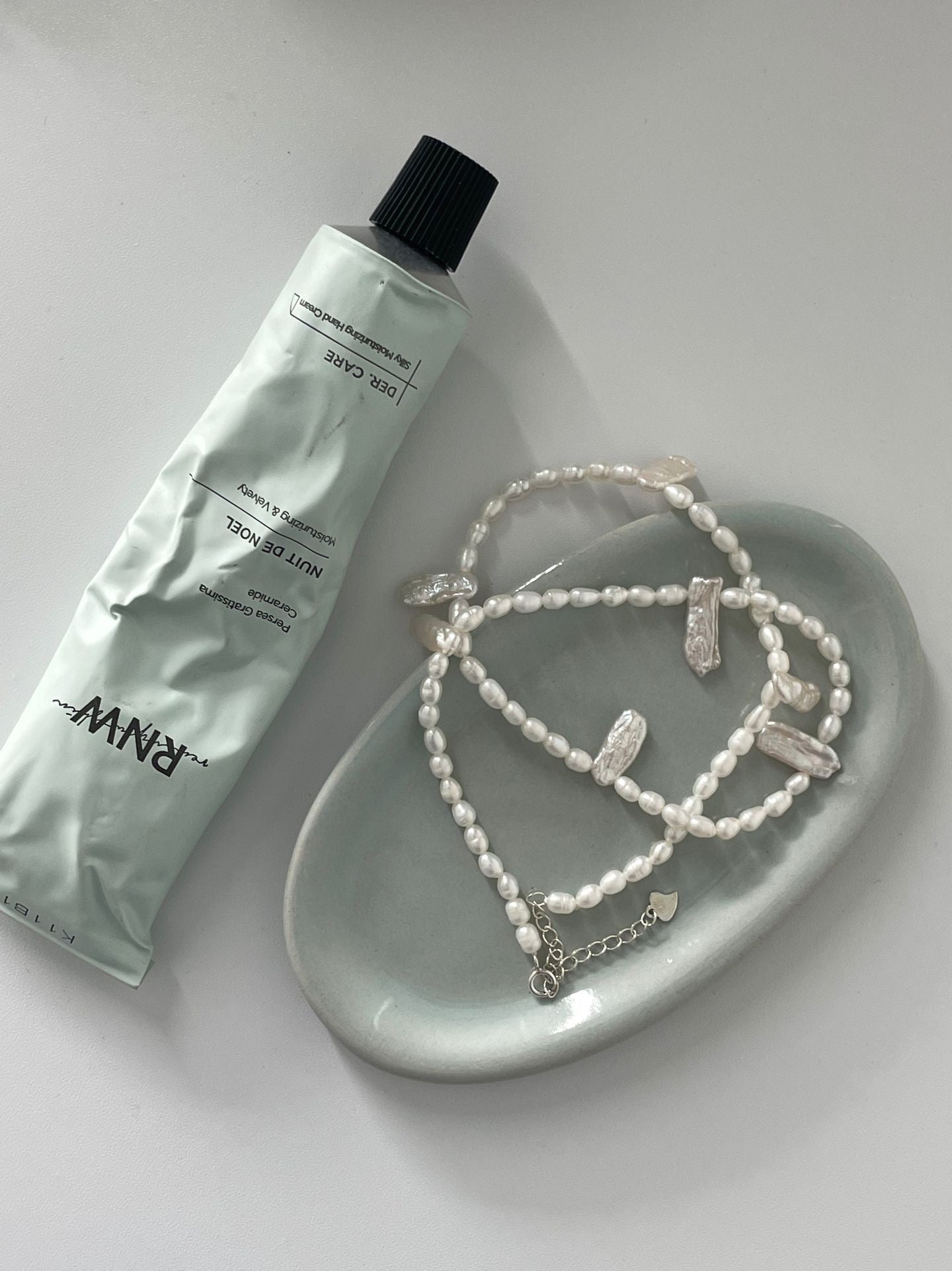 Lace Baroque Pearl Necklace