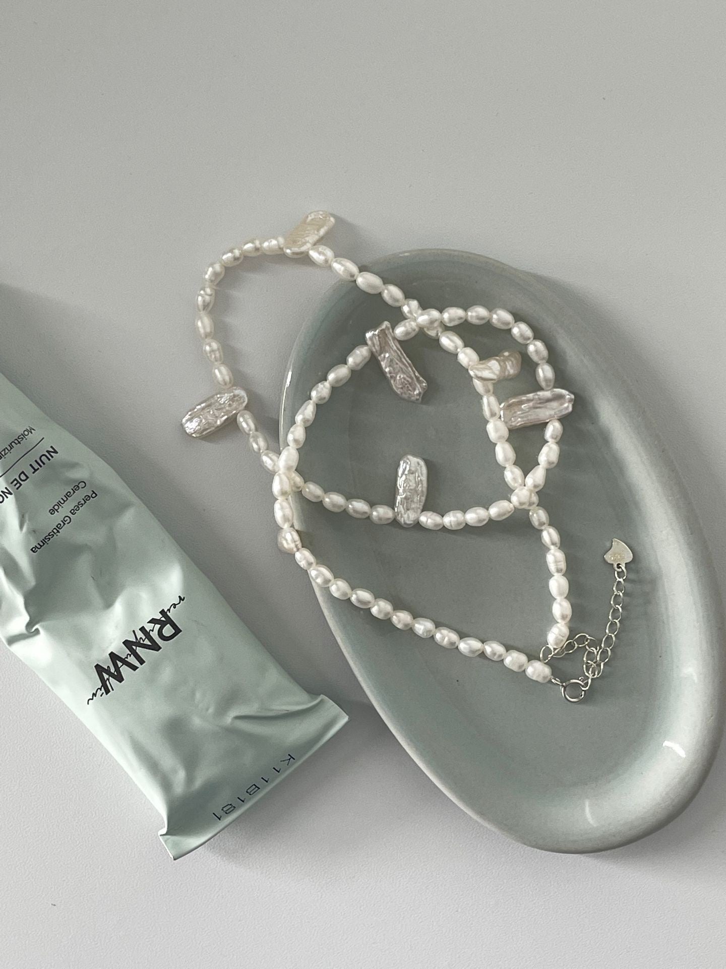 Lace Baroque Pearl Necklace